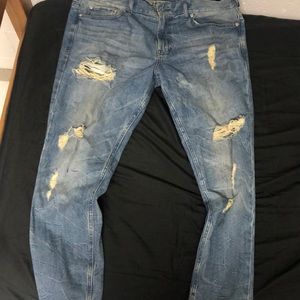 PACSUN DISTRESSED JEANS